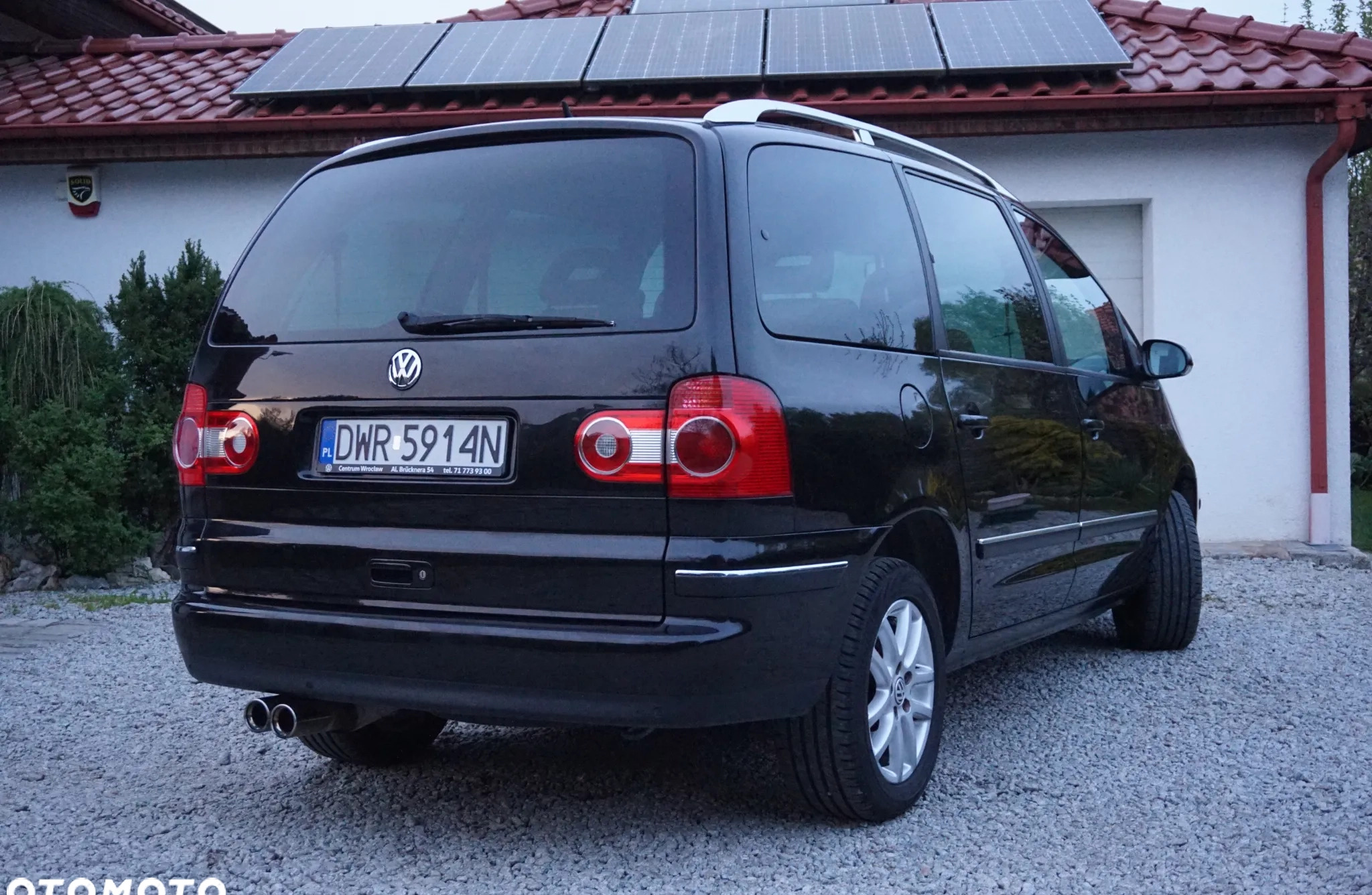 Volkswagen Sharan cena 28700 przebieg: 165500, rok produkcji 2005 z Wrocław małe 232